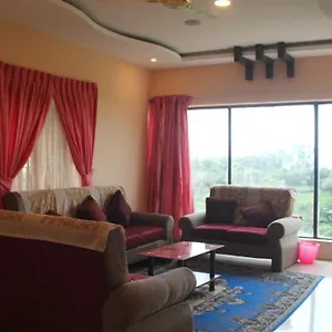 Biglaand Dew Castle Resort Pirmed